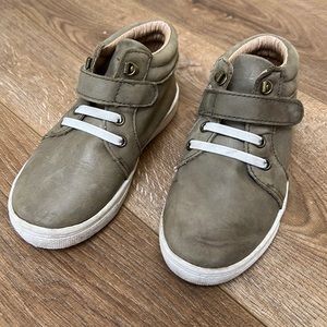 Little Bipsy olive green high-top sneakers in Sz 8